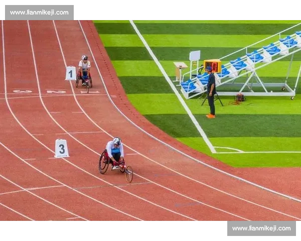 受伤依旧奋力拼搏展现运动员不屈精神勇敢面对挑战