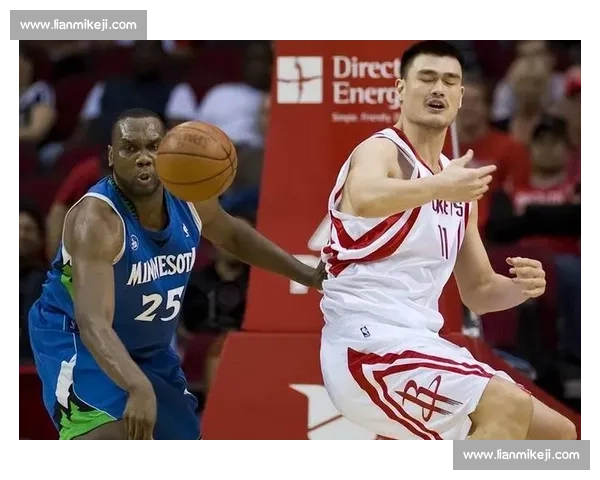 姚明经典比赛全场回放 揭示他在NBA赛场的辉煌时刻与精彩表现 姚明经典比赛全场回放 揭示他在NBA赛场的辉煌时刻与精彩表现